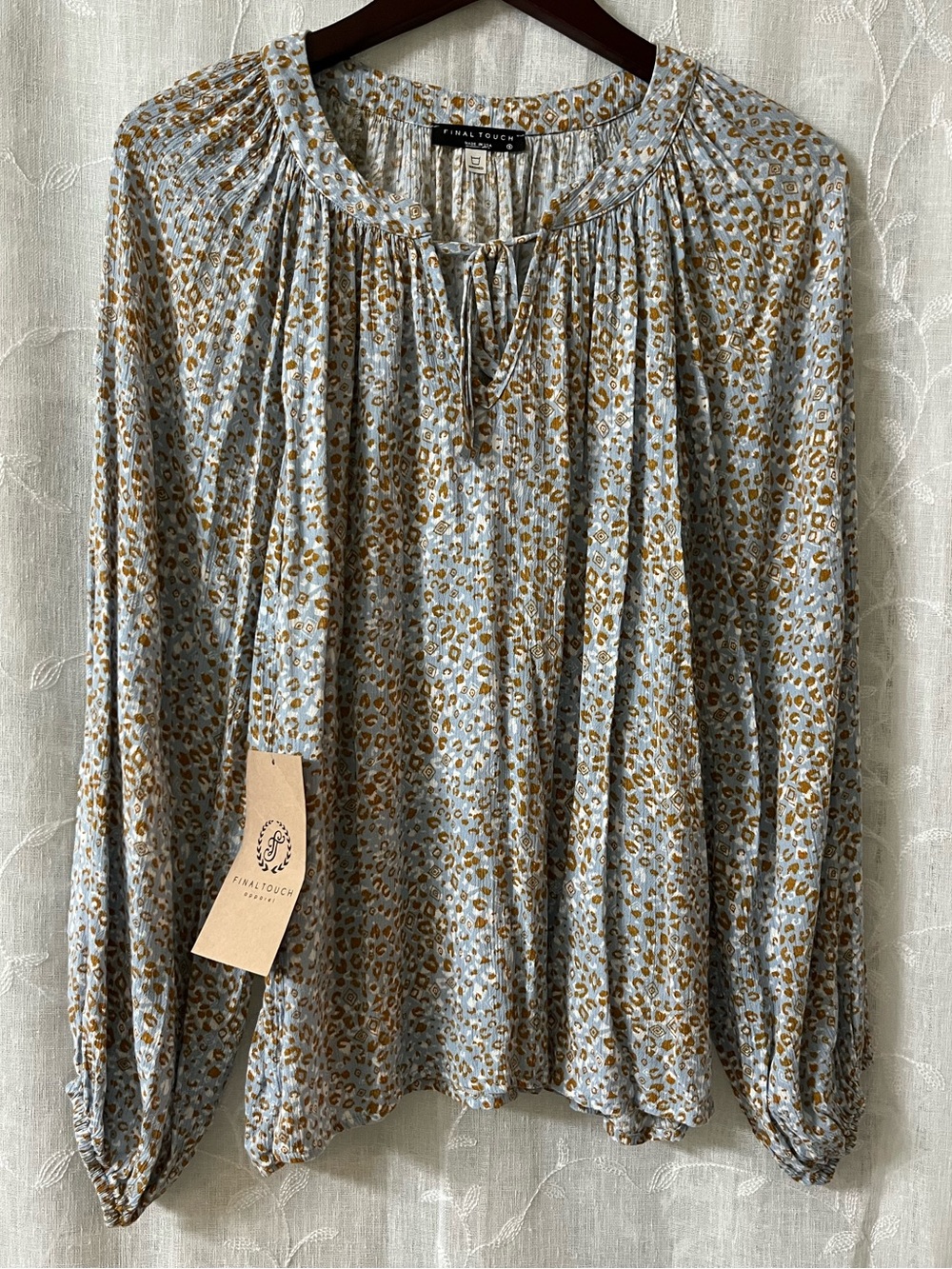 Final Touch Blue & Tan Printed Long-Sleeve Blouse Size Medium/Large